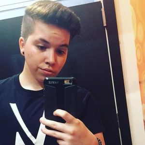 Meet your Posher, Logan